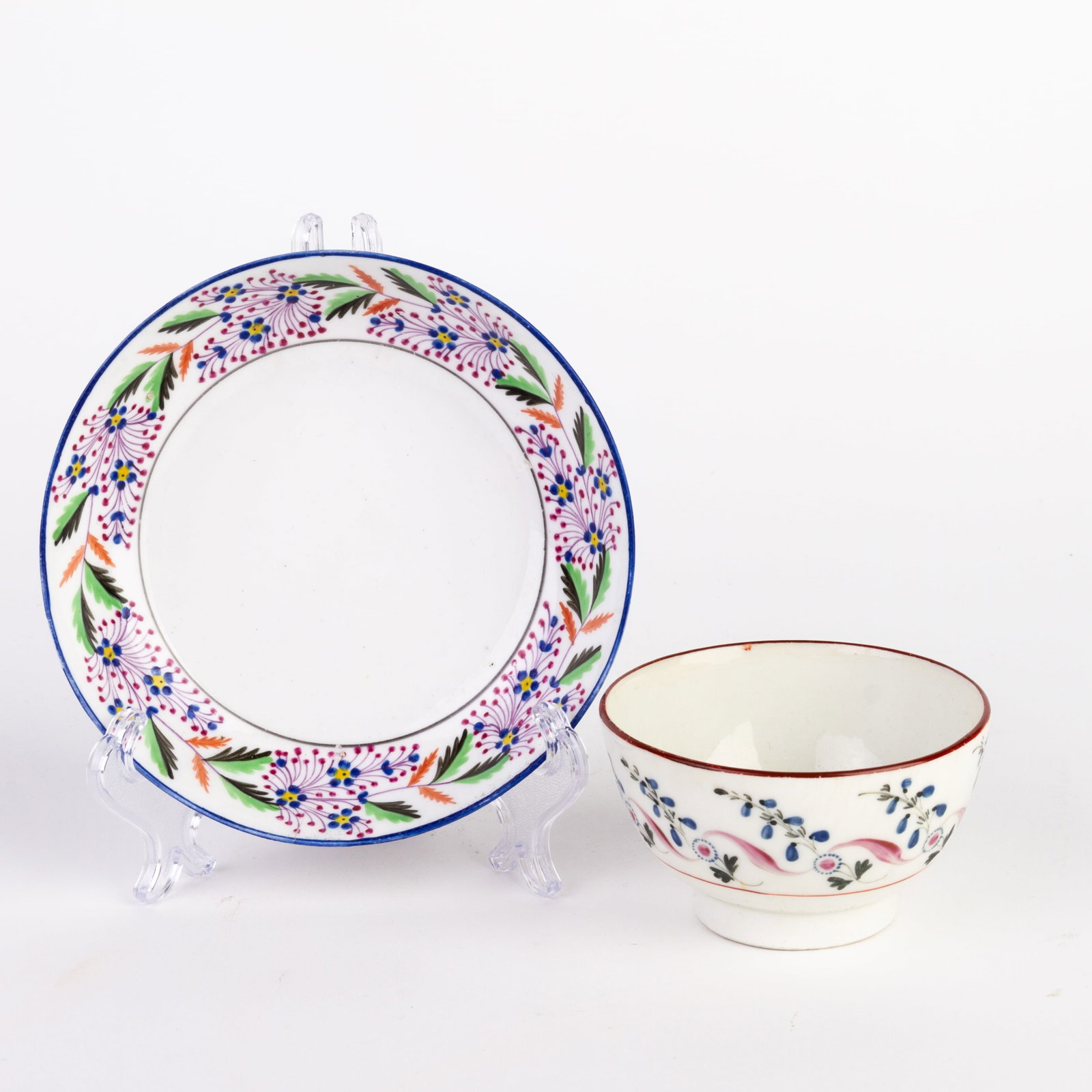 George III 18th Century Porcelain Tea Bowl: DIMENSIONS APPROX 13.5x13.5x6CM.