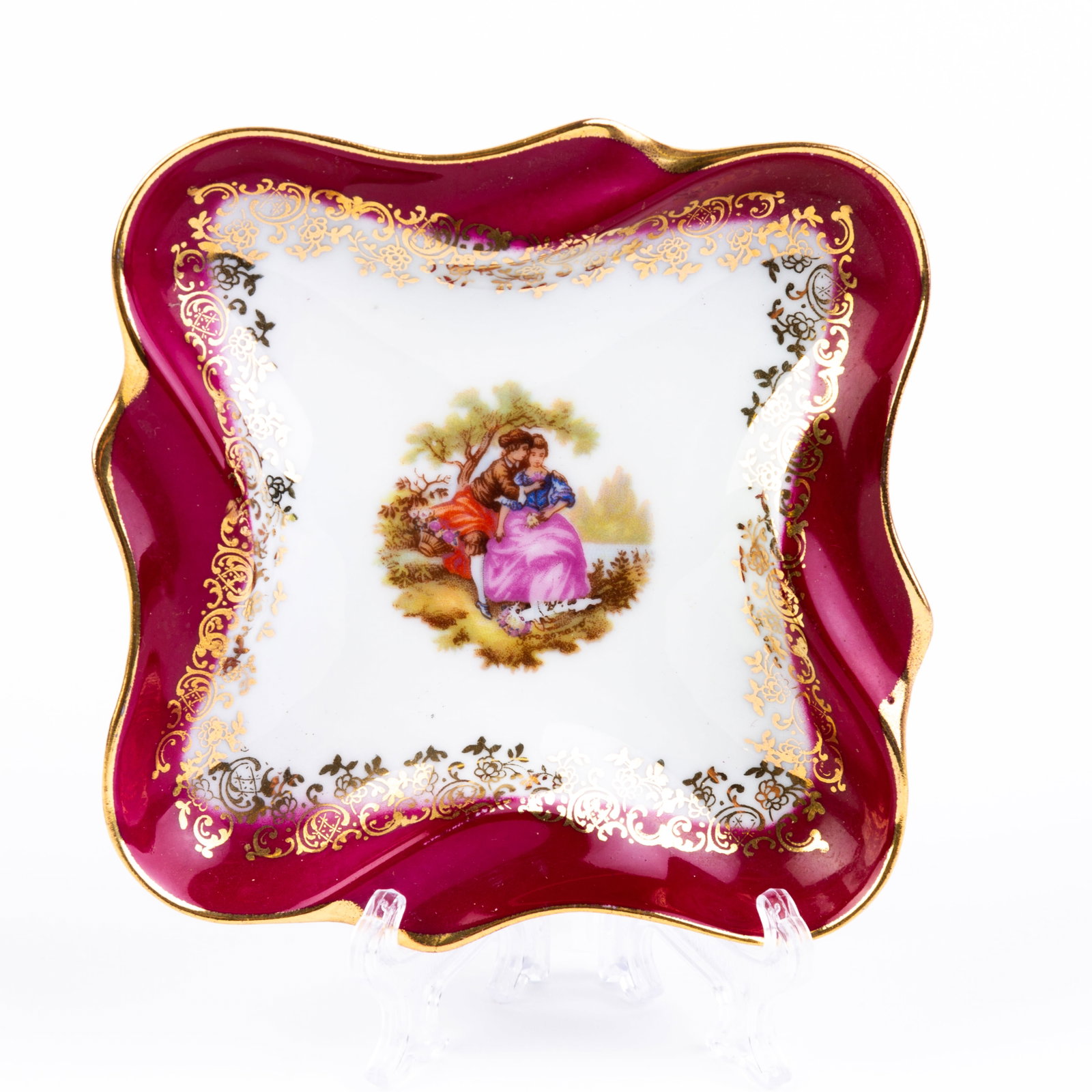 Limoges French Porcelain Watteau Scene Romantic Dish: DIMENSIONS APPROX 10x10x2CM.