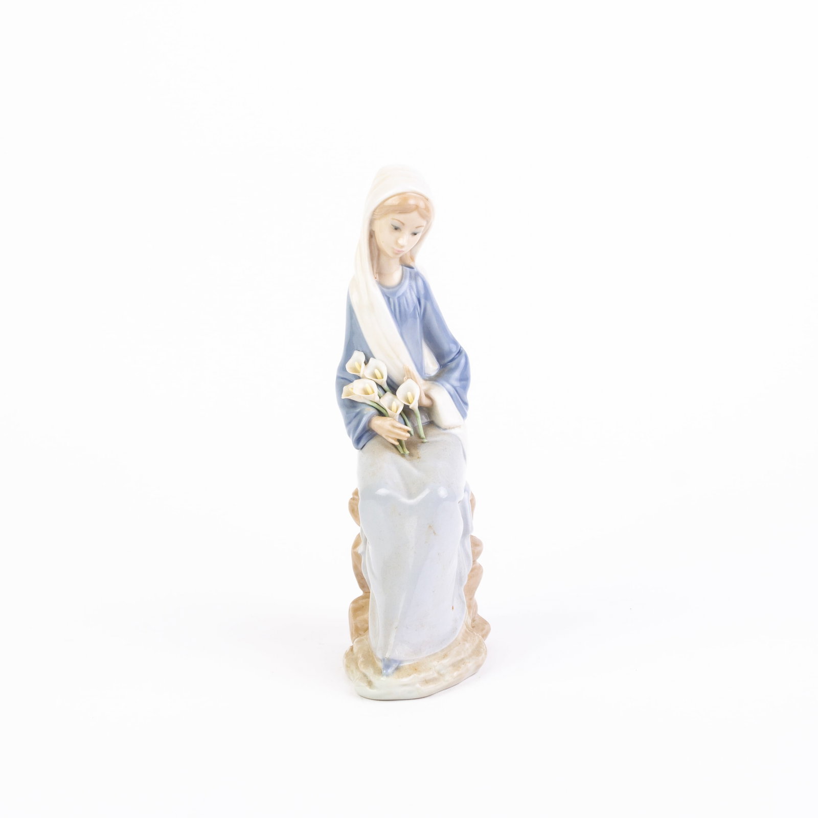 Lladro Fine Porcelain Sculpture "Girl with Lilies" 4972: DIMENSIONS APPROX 23.5x11x6.5CM