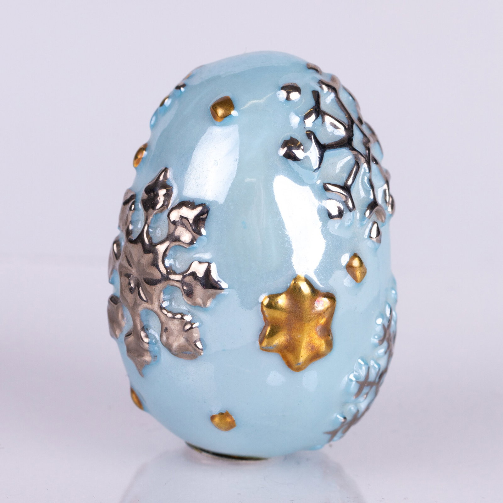 House of Faberge Gilded Egg: DIMENSIONS APPROX 3.5x2.5x2.5CM.