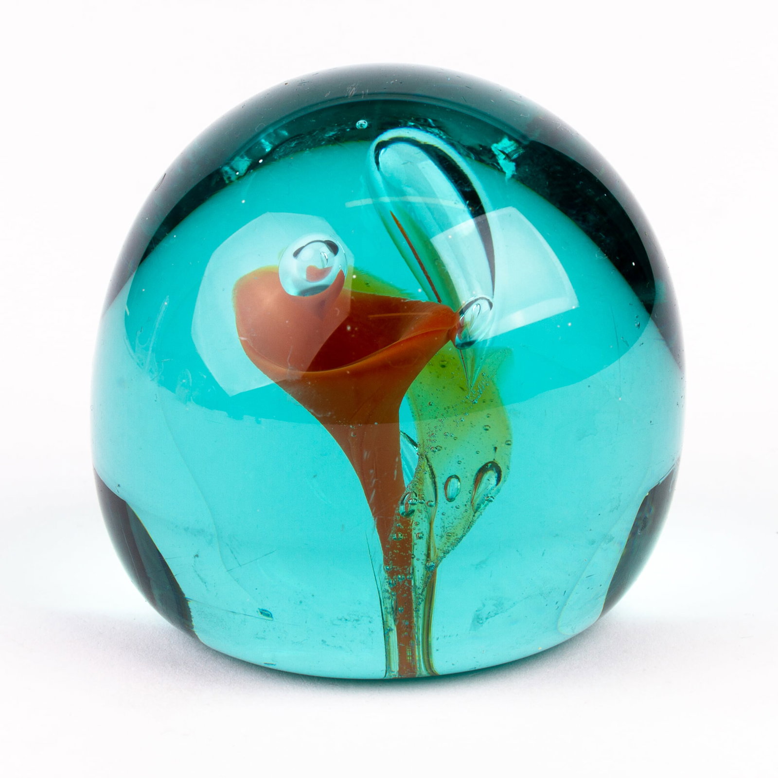 Caithness Scottish Glass Designer Paperweight: DIMENSIONS APPROX 7x7x7CM.
