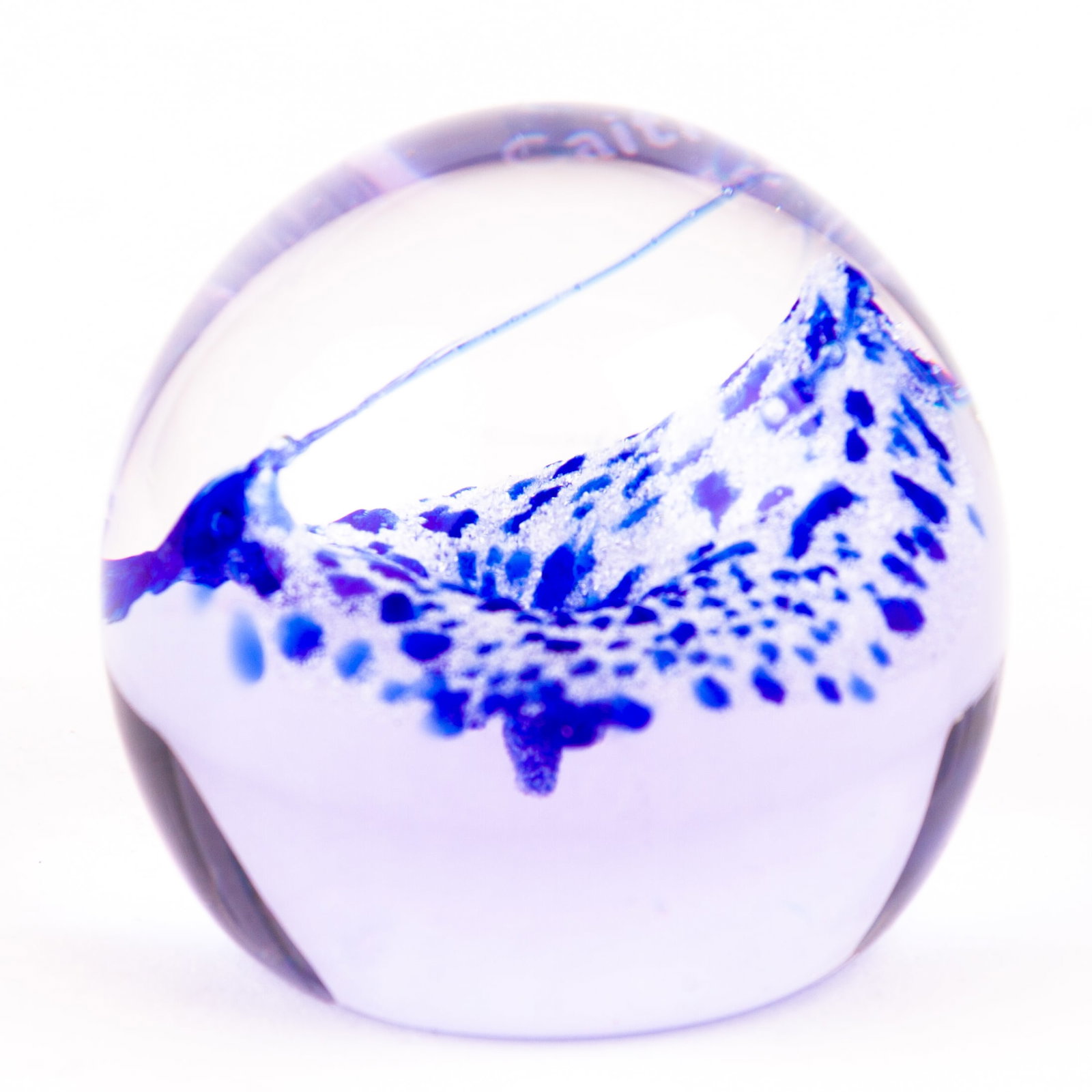 Caithness Scottish Glass Designer Paperweight: DIMENSIONS APPROX 5.5x5.5x5.5CM.