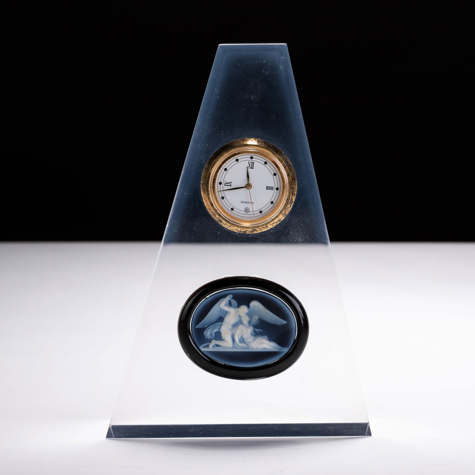 Neoclassical Cameo Art Deco Quartz Mantel Clock (1 of 5)