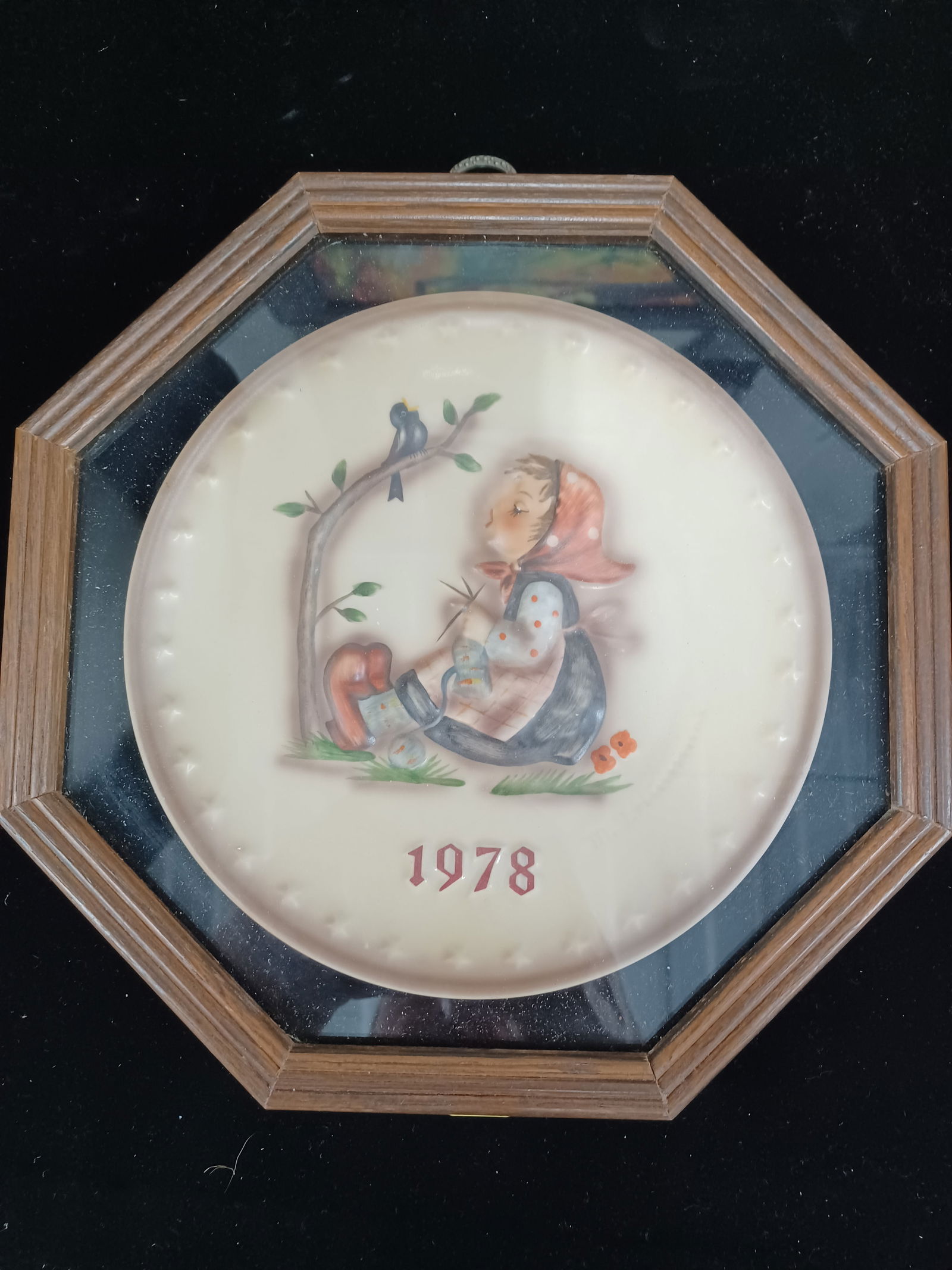 Vintage 1978 Hummel Plate Framed in wood case (1 of 3)