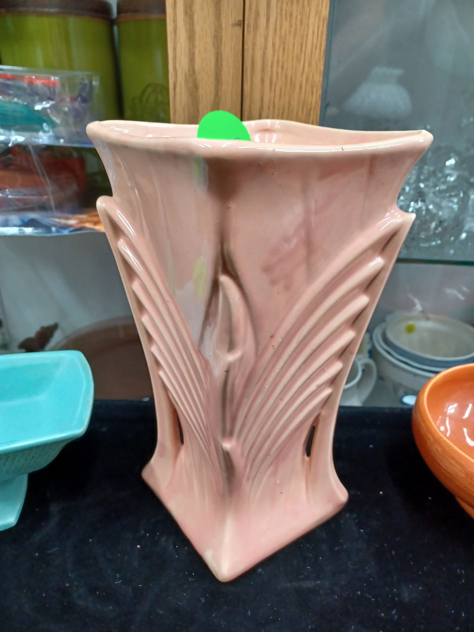 Vintage McCoy Art Deco Pink Pottery Vase (1 of 4)
