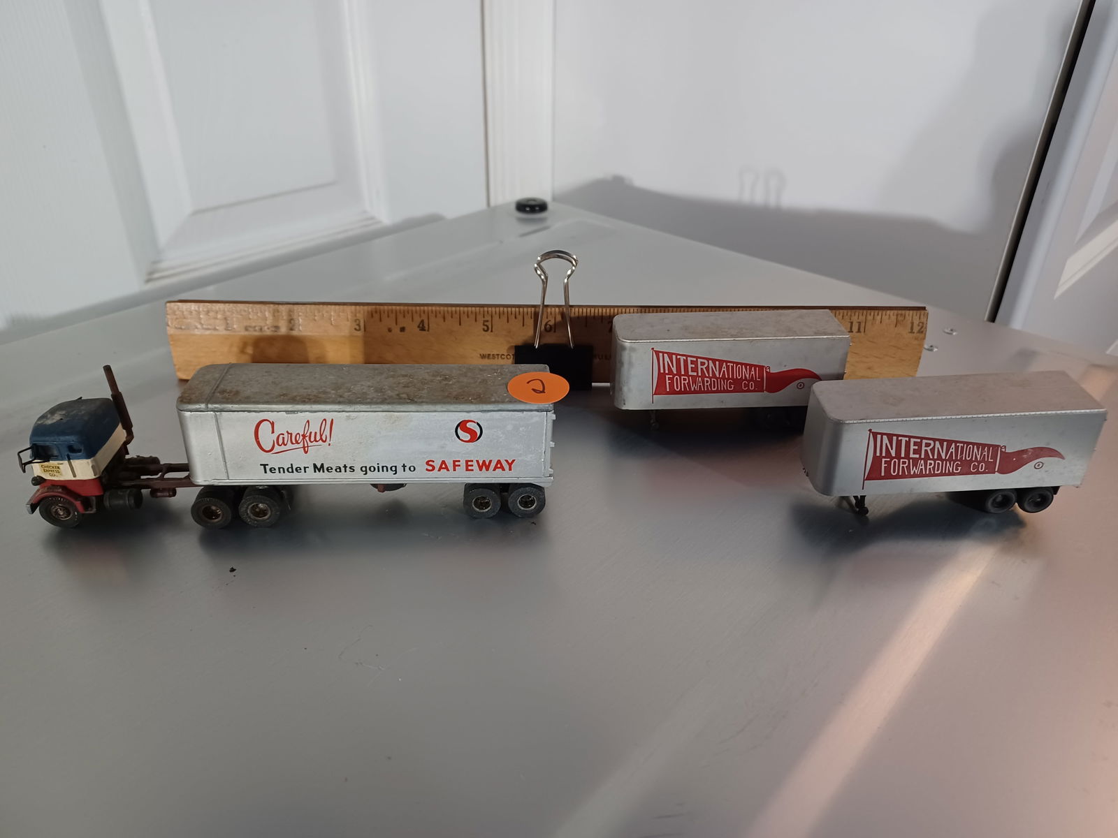 Vintage Lot Die Cast Metal Semi Truck and trailer with 2 additional plastic Trailers (1 of 7)