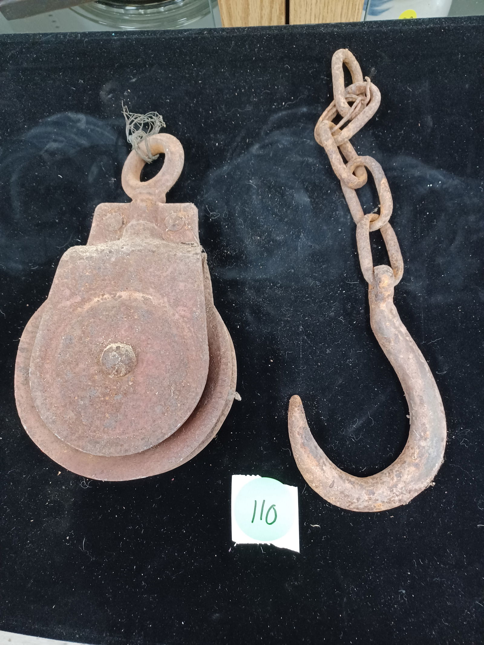 Vintage Iron Functional Pully and Hook with Chain (1 of 4)