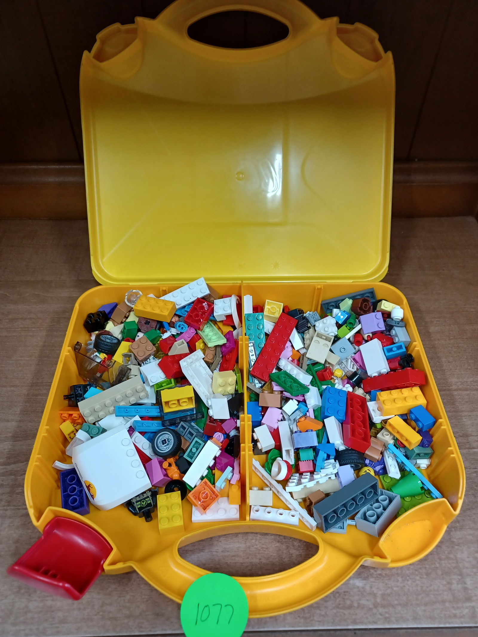 Case of misc Lego Pieces (1 of 4)