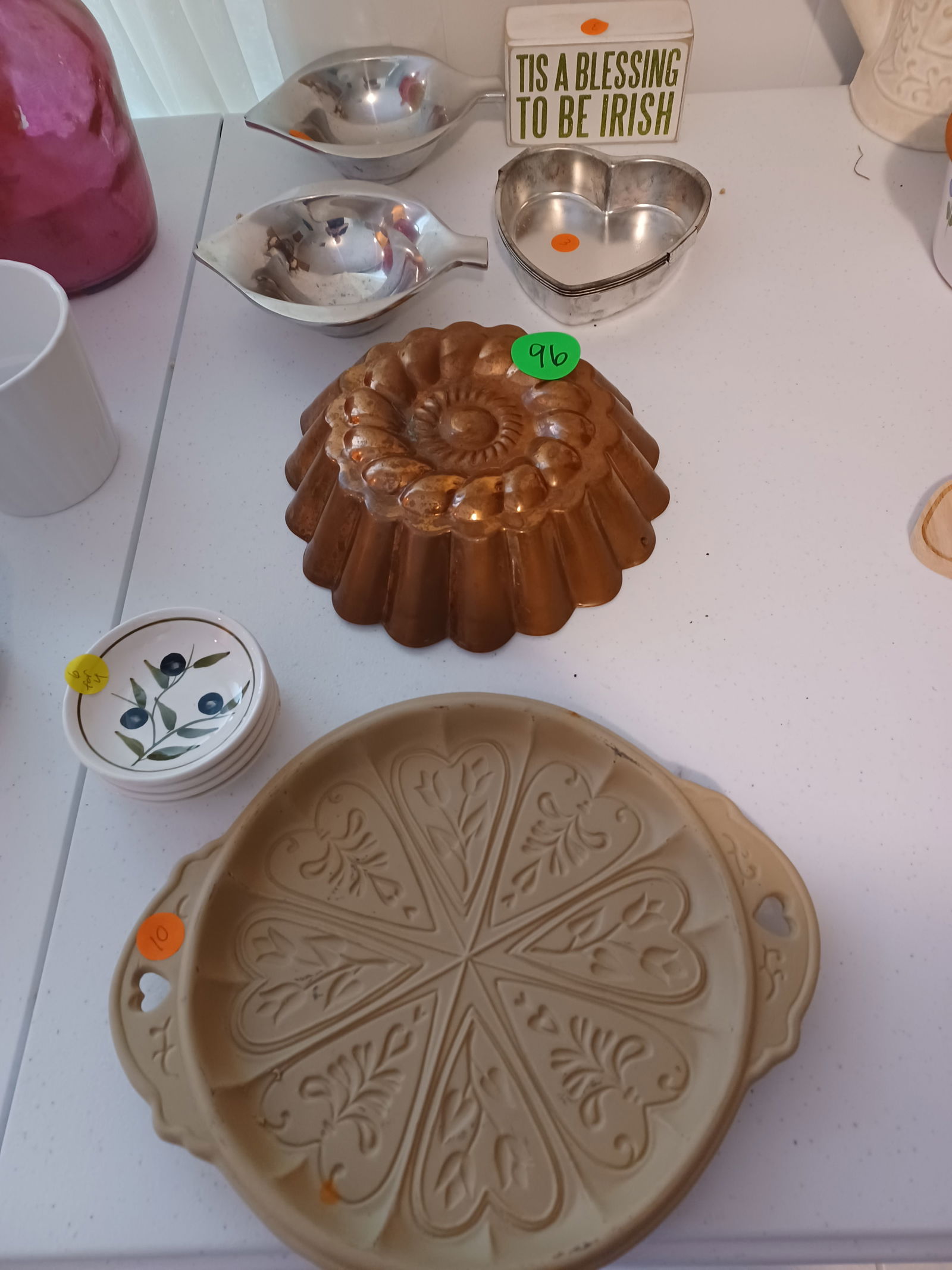 Mixed Lot Baking Items, Serving bowls, etc (1 of 3)