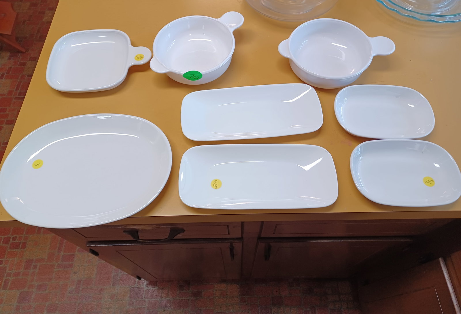 Lot of 8 Corningware Baking and Serving Pieces: See photos for details