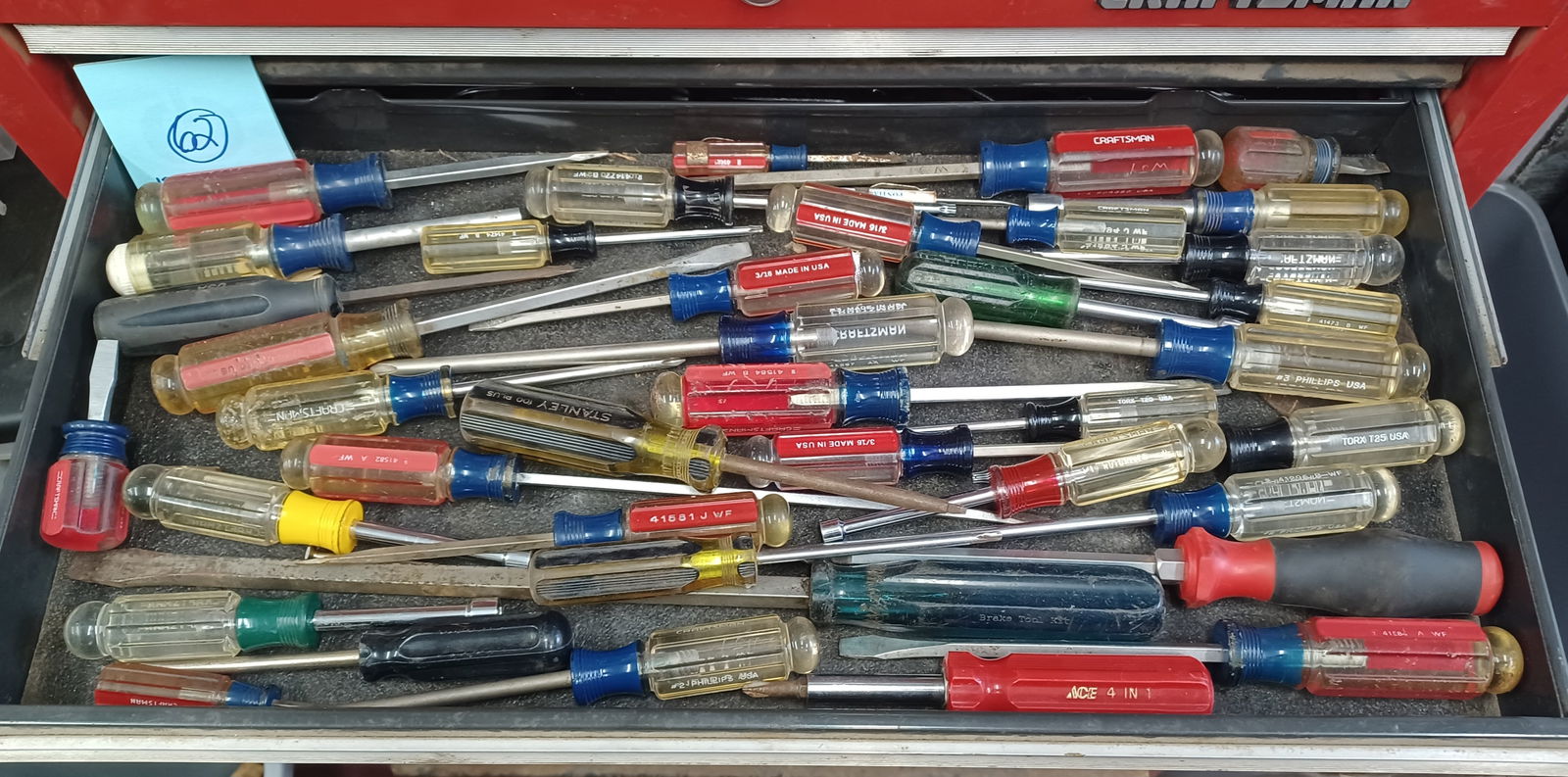 Lot of Craftsman Screw Drivers (1 of 7)