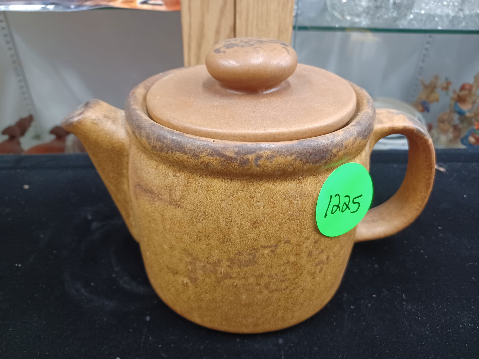 Vintage Pottery McCoy Tea Pot (1 of 4)