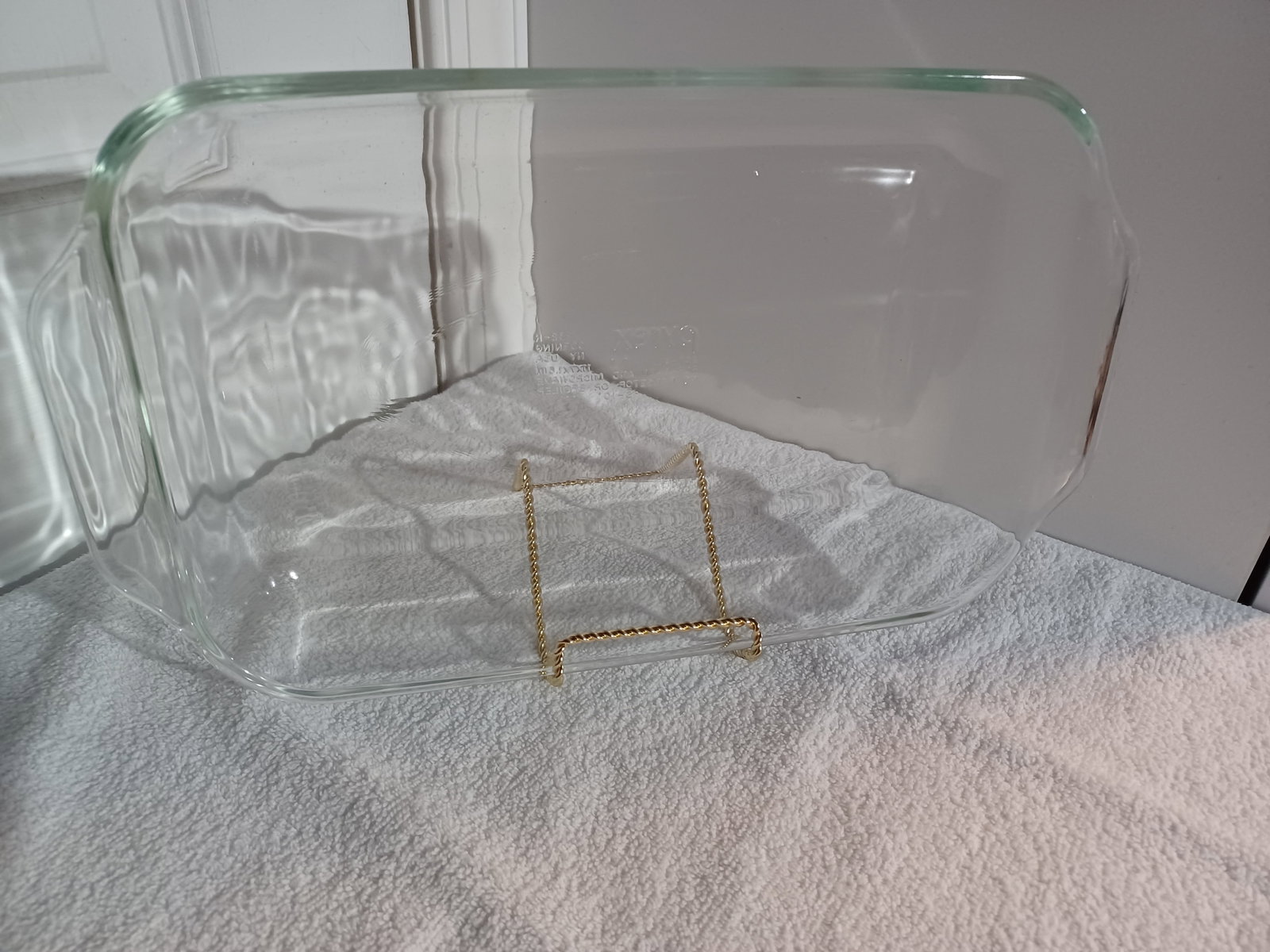 Pyrex Cake Pan: Pyrex Cake Pan