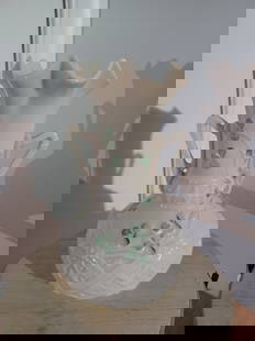 Vintage Belleek Irish Porcelain Ruffle Vase: Vintage Belleek Irish Porcelain Ruffle Vase