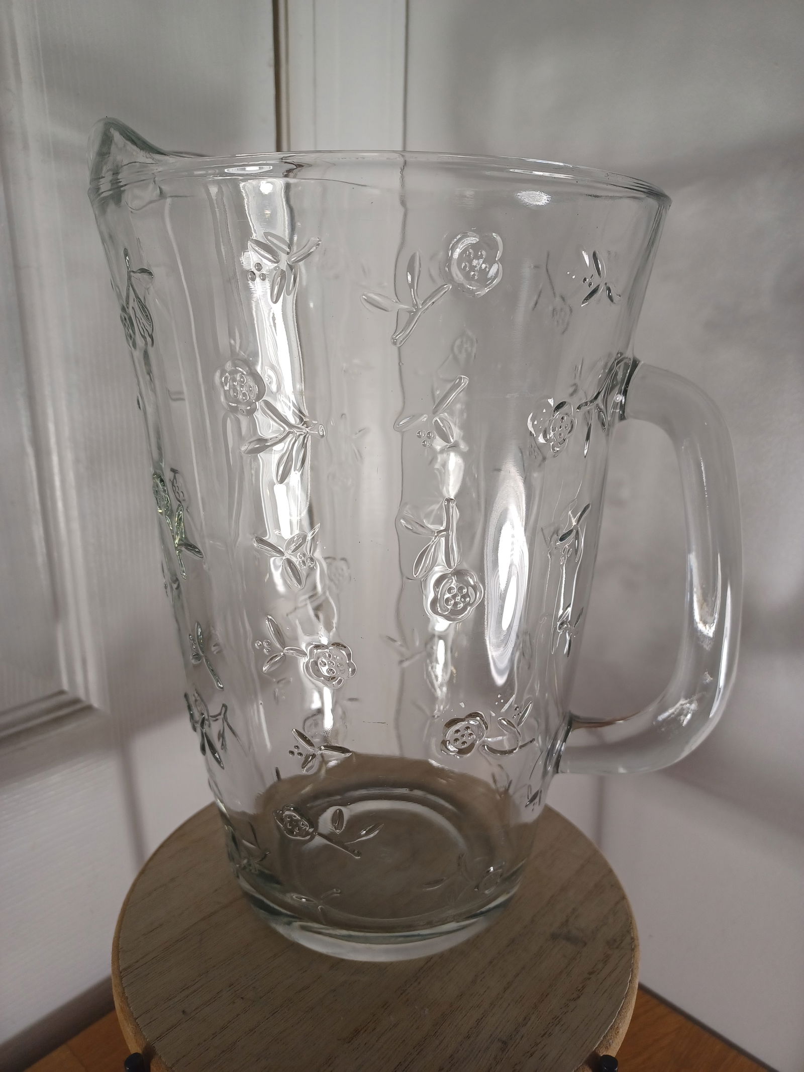 Anchor Hocking Savanna Pattern Glass Pitcher (1 of 5)