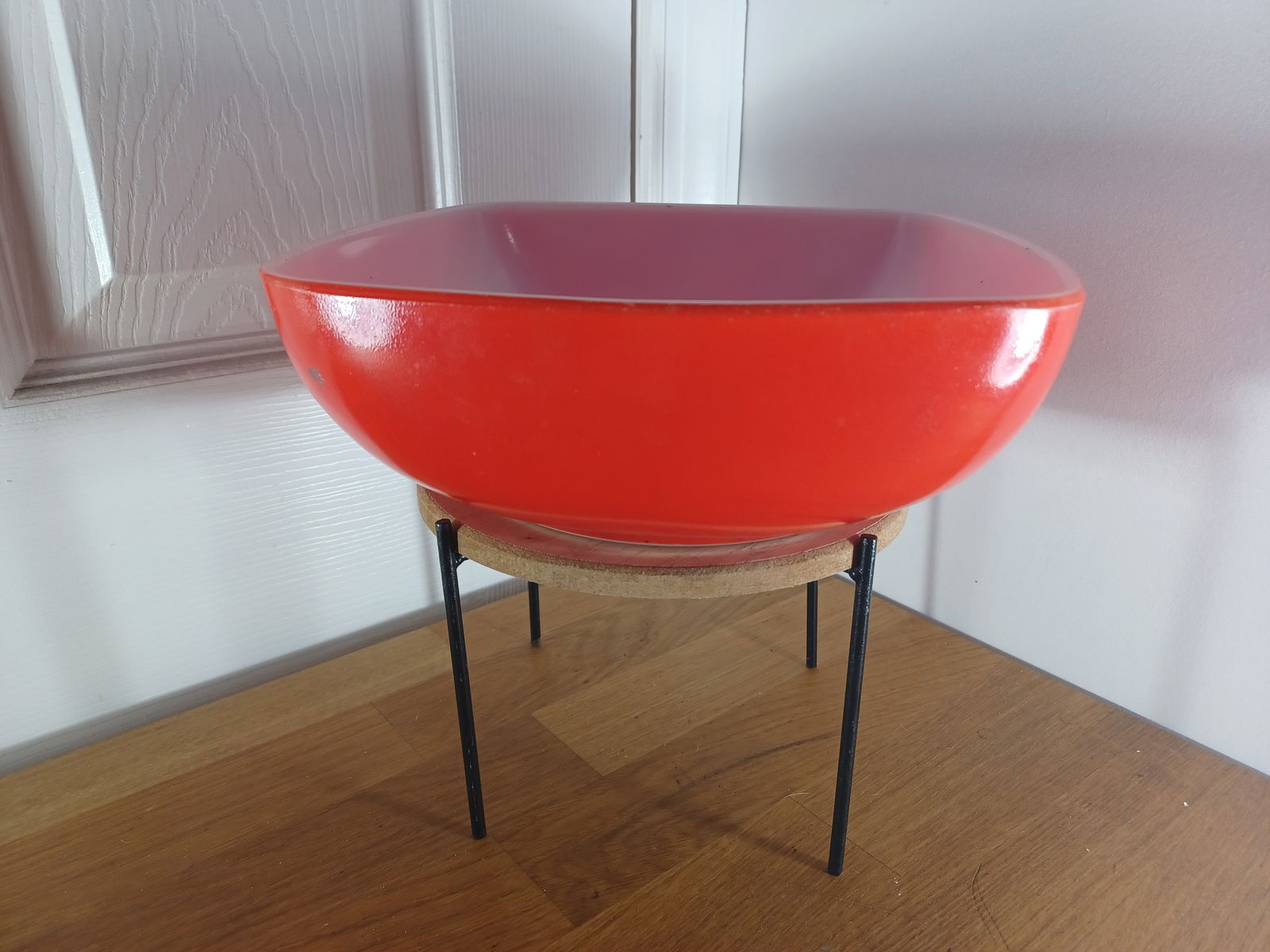 Vintage Pyrex Primary Red Hostess Serving Bowl (1 of 8)