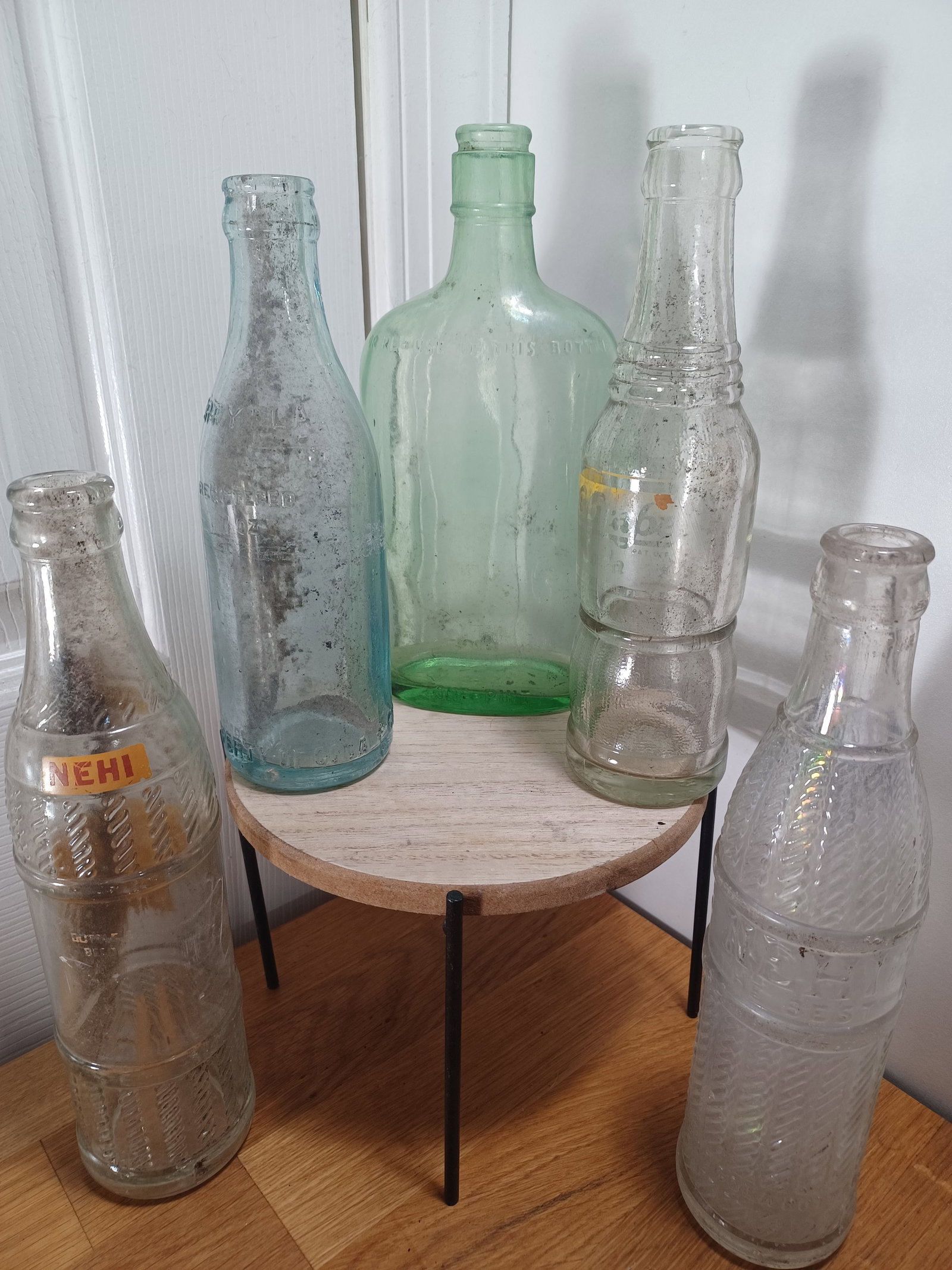 Lot of Vintage Soda Bottles Nehi, Coke, Nugrape: Lot of Vintage Soda Bottles Nehi, Coke, Nugrape