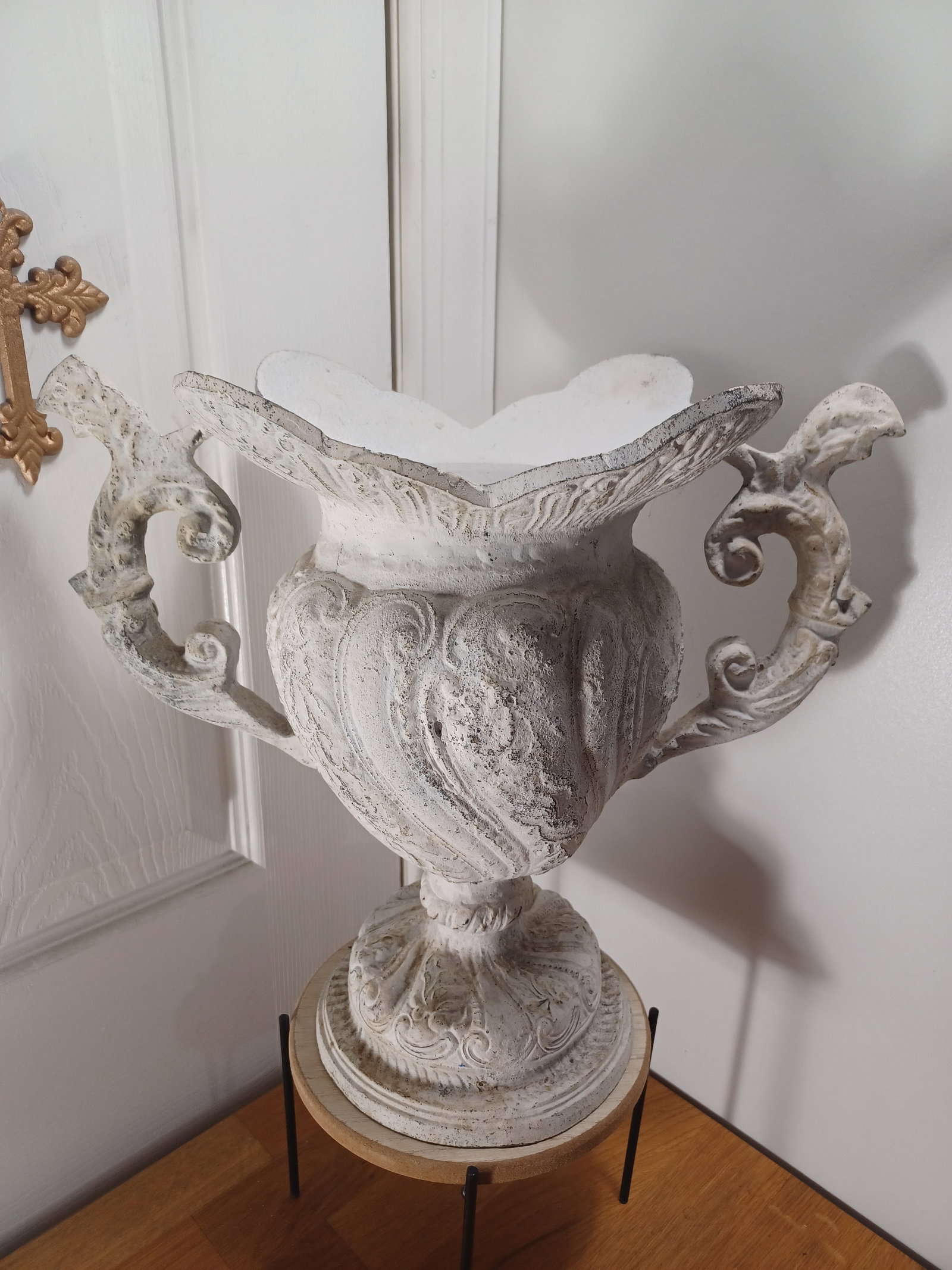 Vintage Pot Metal Vase: Vintage Pot Metal Vase