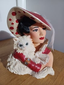 Limited Edition Cameo Girls Deluxe Lady Vase Emma 1944 Cat's Meow