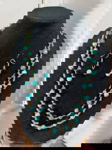 Glass Bead Necklace and Earring Set: Glass Bead Necklace and Earring Set