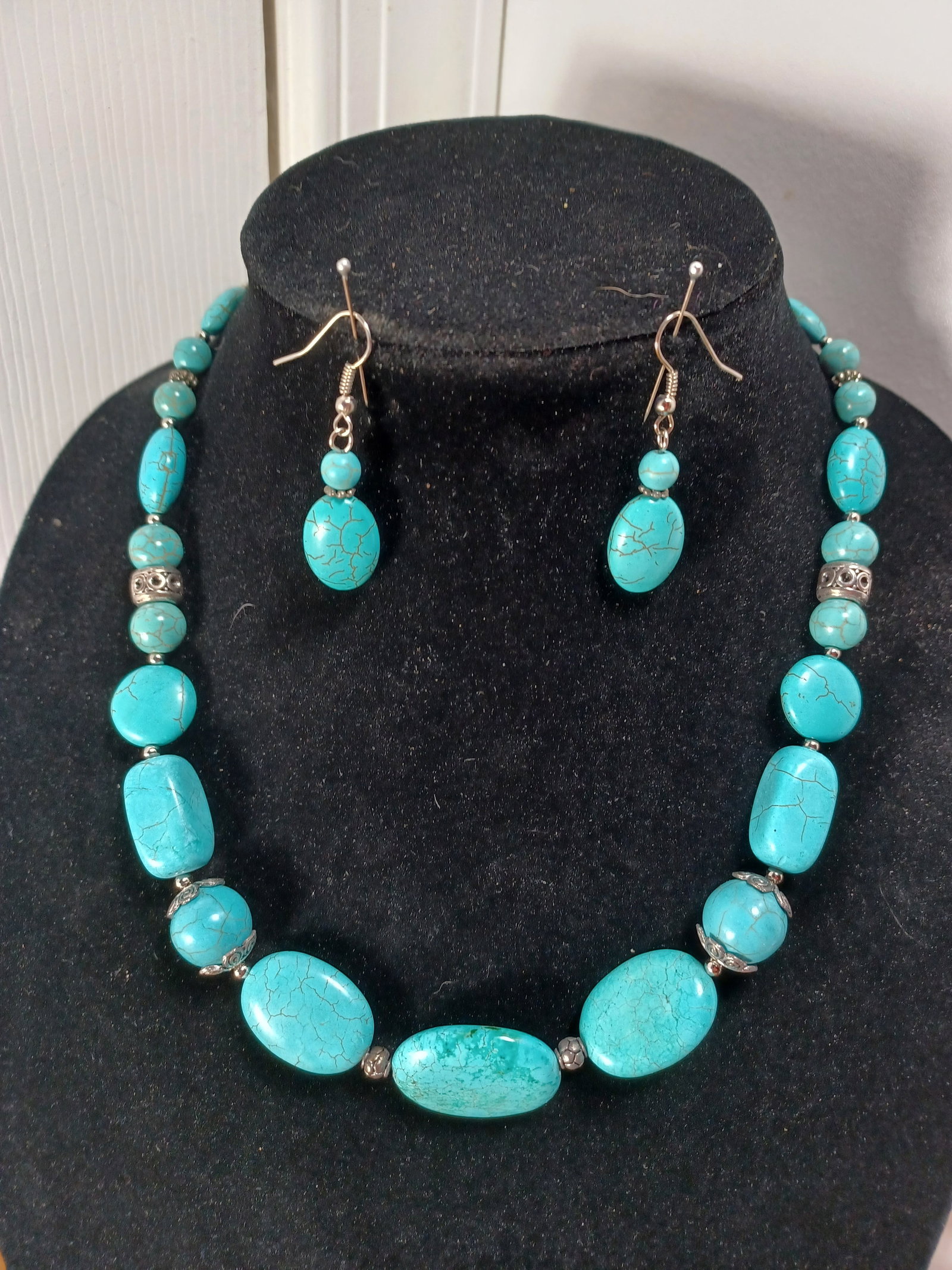 Turquois Set / Necklace & Earrings: Turquois Set / Necklace & Earrings