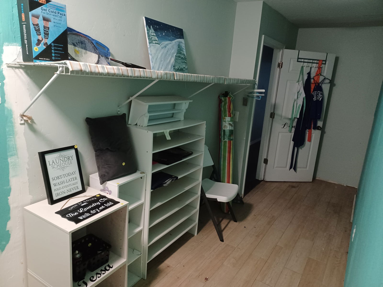 Large Laundry Room Lot (1 of 9)