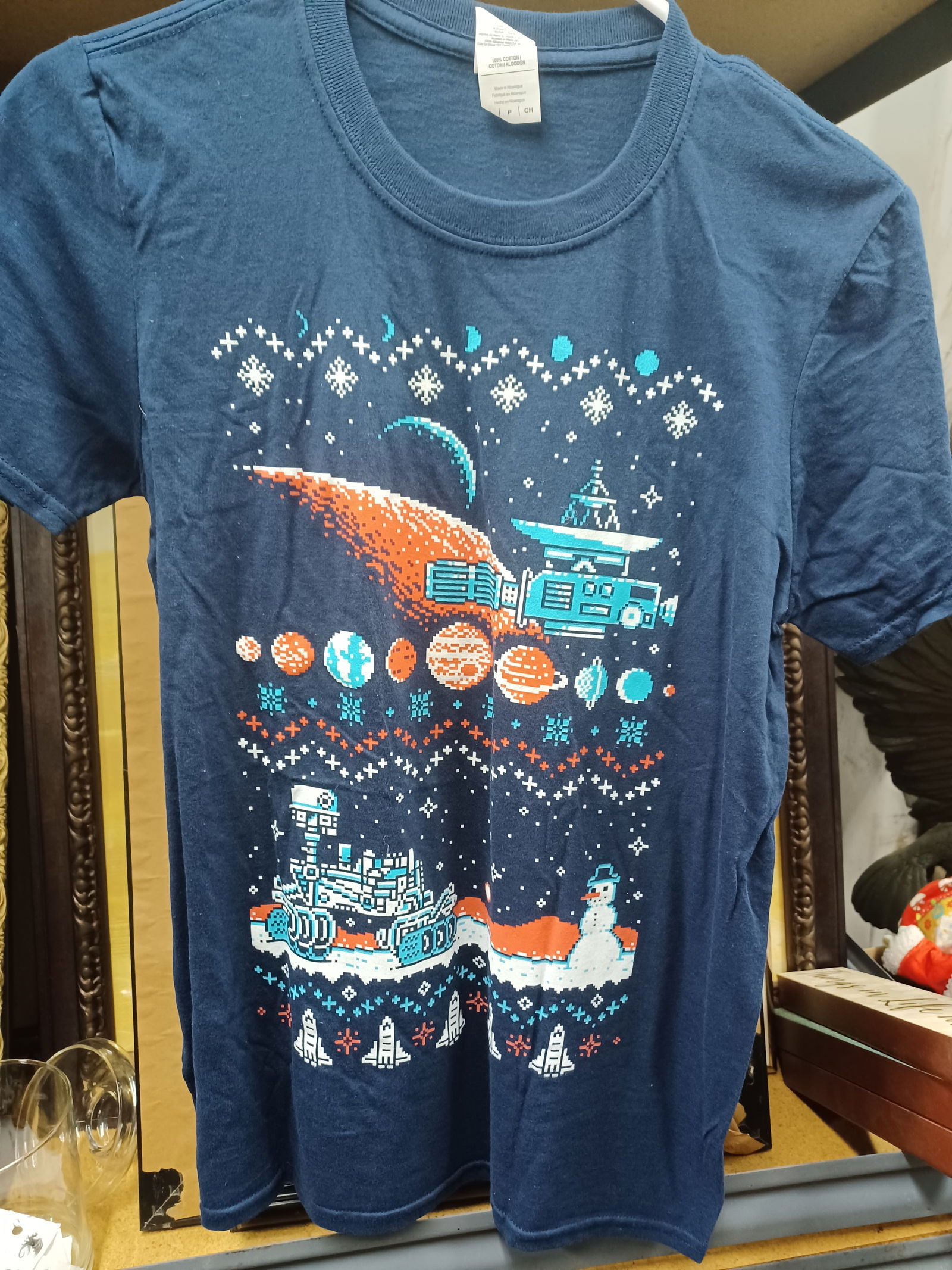 NEW Space Invaders Shirt size S: NEW Space Invaders Shirt size S