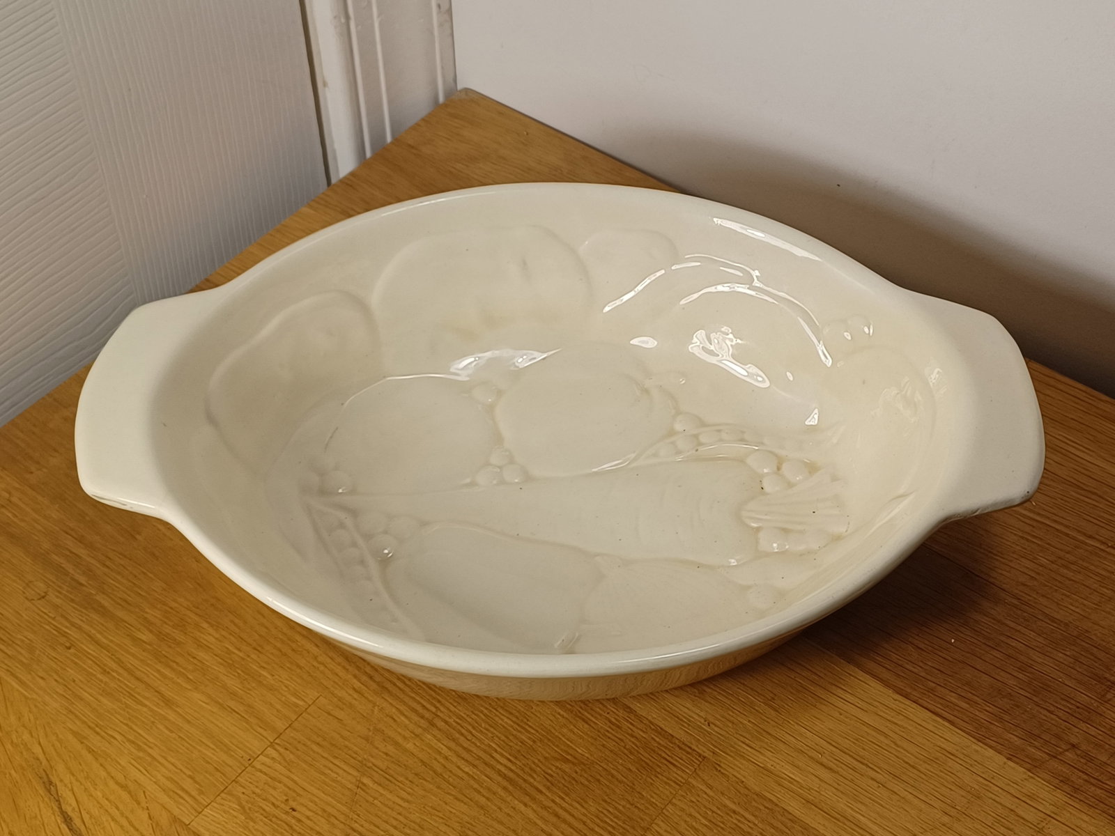 Pottery Fruit Casserole: Pottery Fruit Casserole