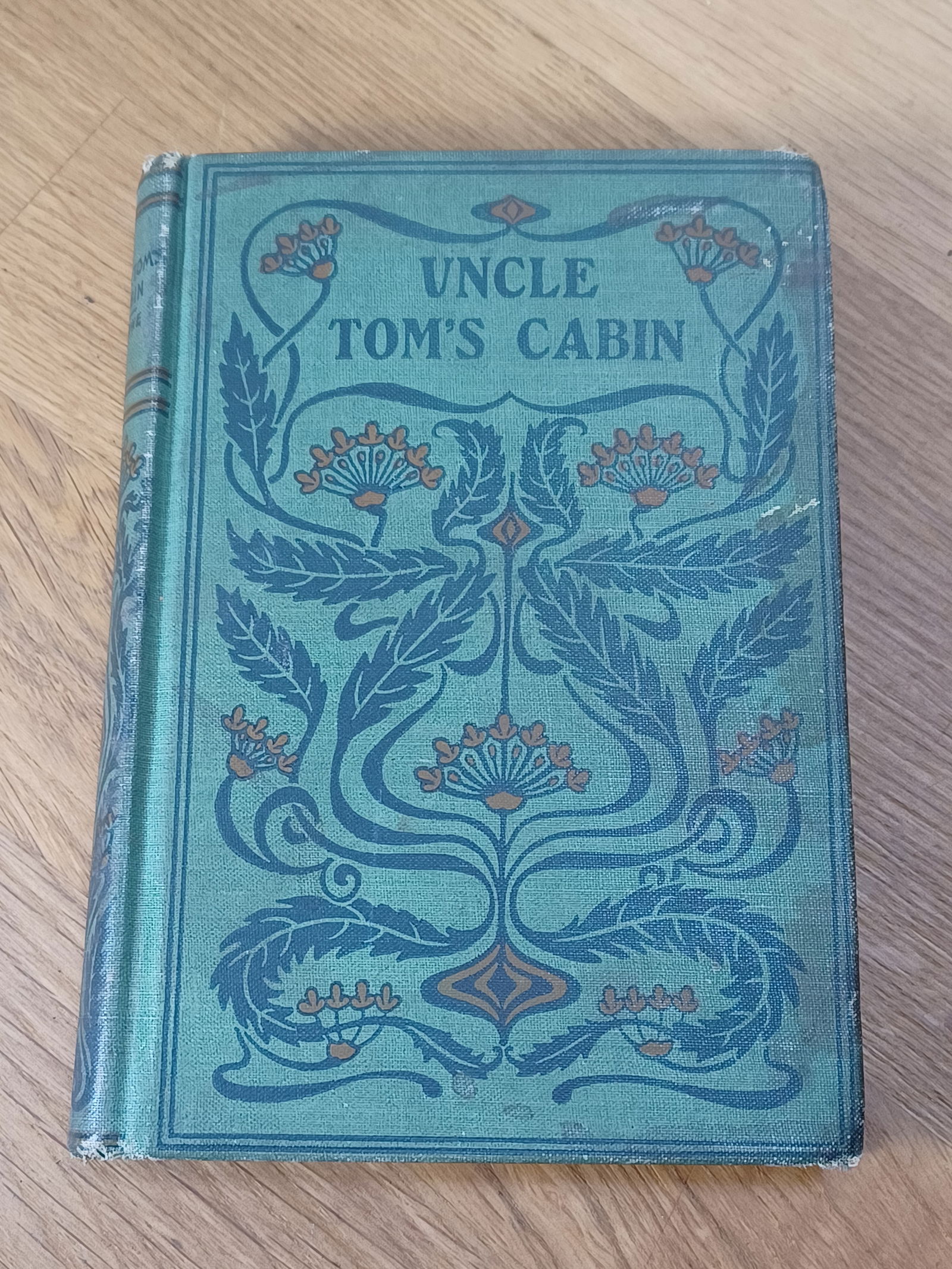 Vintage Uncle Tom's Cabin Book (1 of 9)
