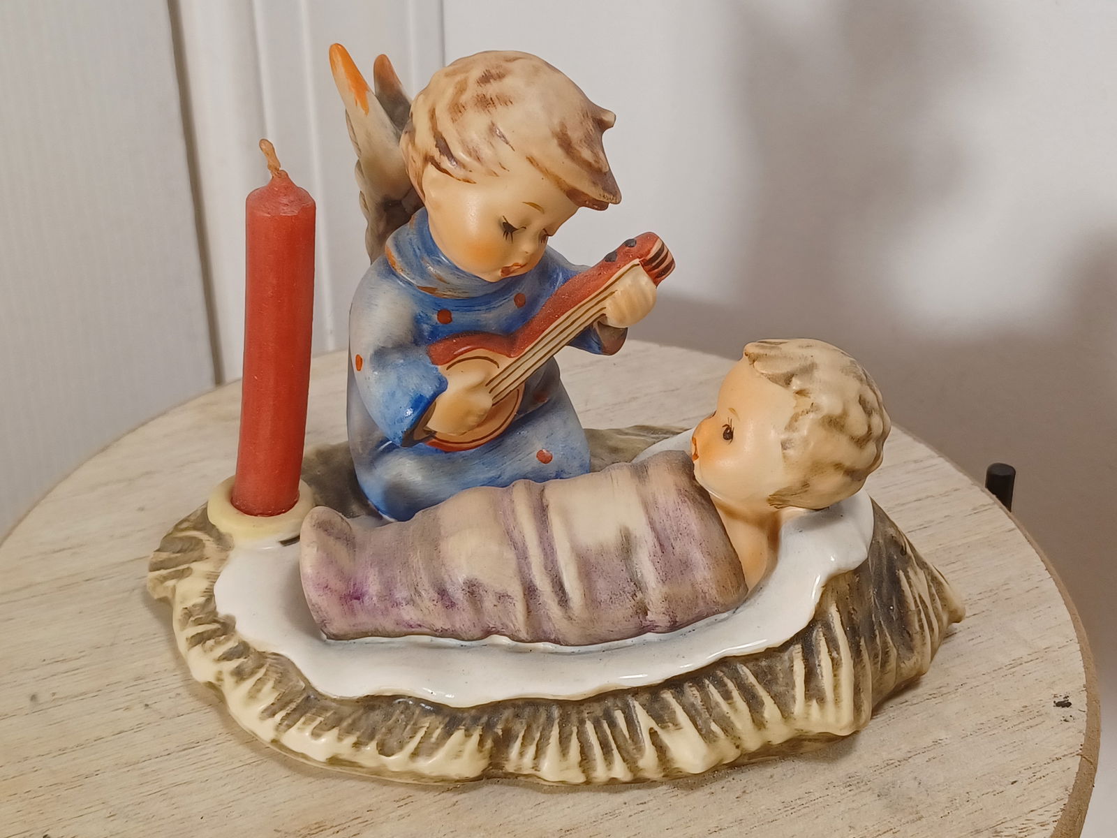 Hummel Figurine 24-I: Hummel Figurine 24-I