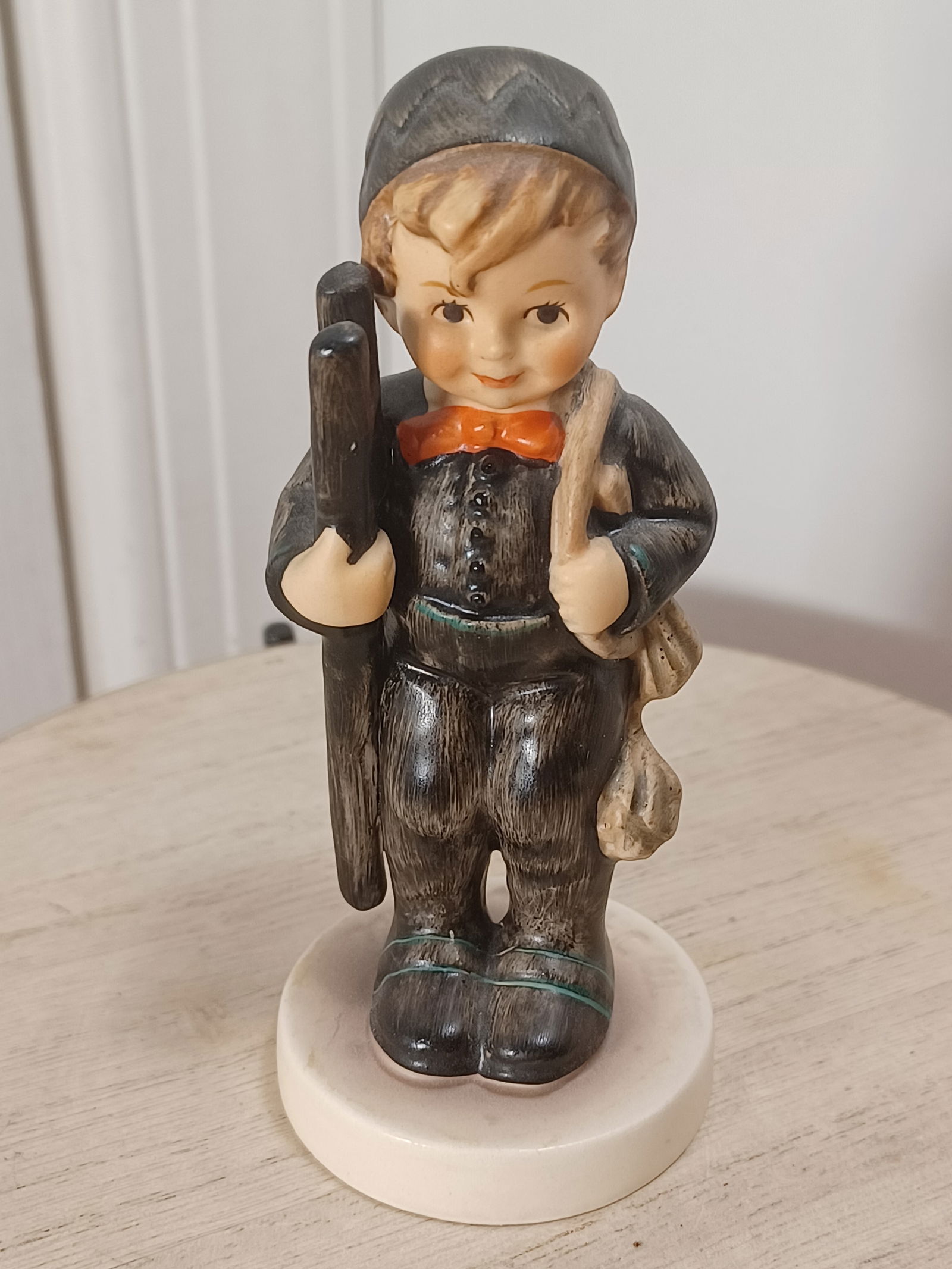 Hummel Figurine / Chimney Sweeper (1 of 5)