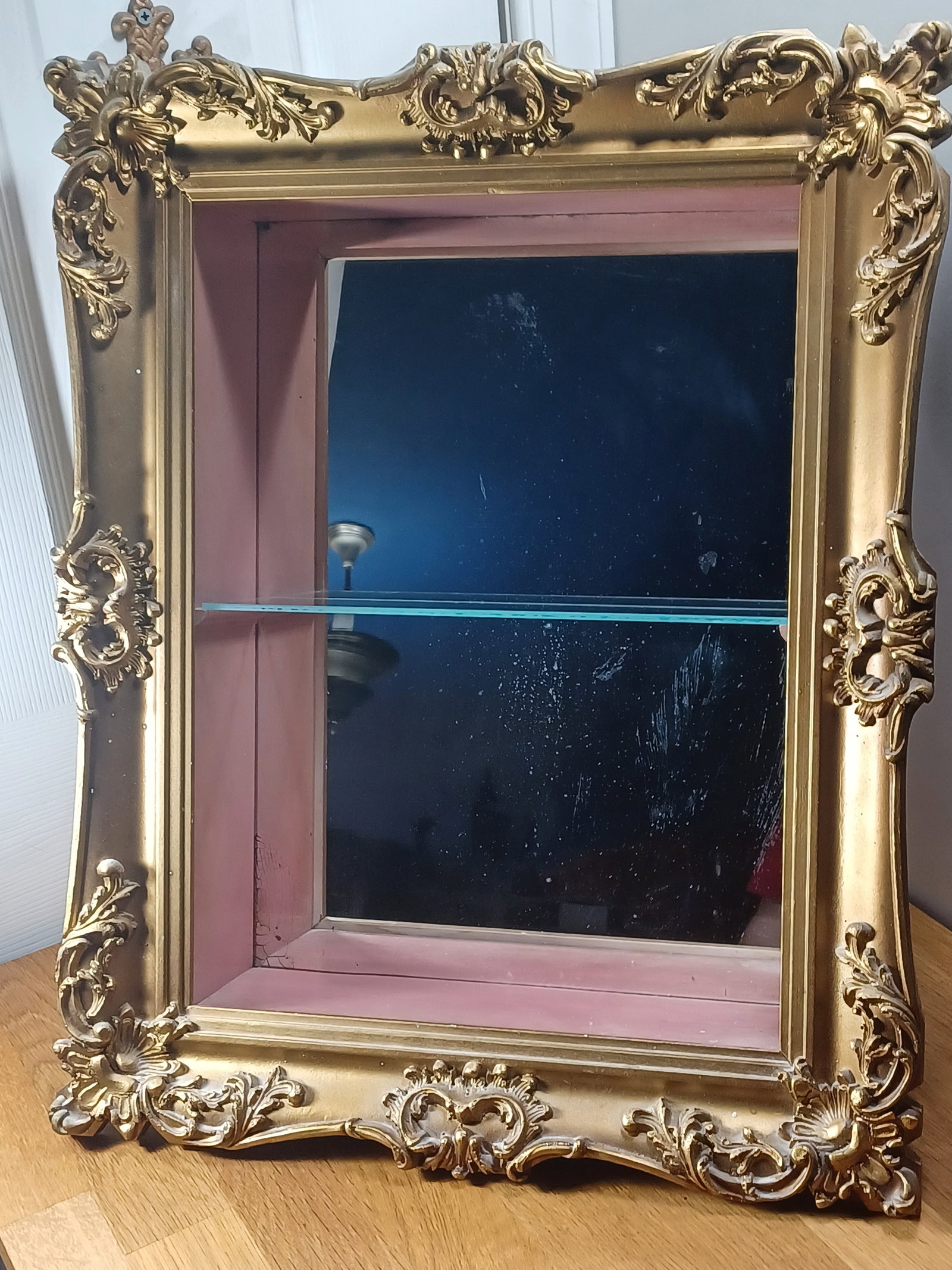 Vintage Hollywood Regency Style Gold Framed Mirrored Shadow Box: Vintage Hollywood Regency Style Gold Framed Mirrored Shadow Box