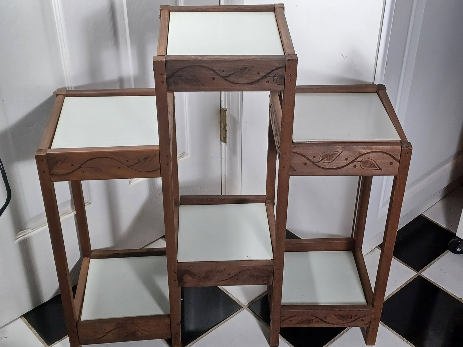 Teak Wood Plant Shelf: Teak Wood Plant Shelf