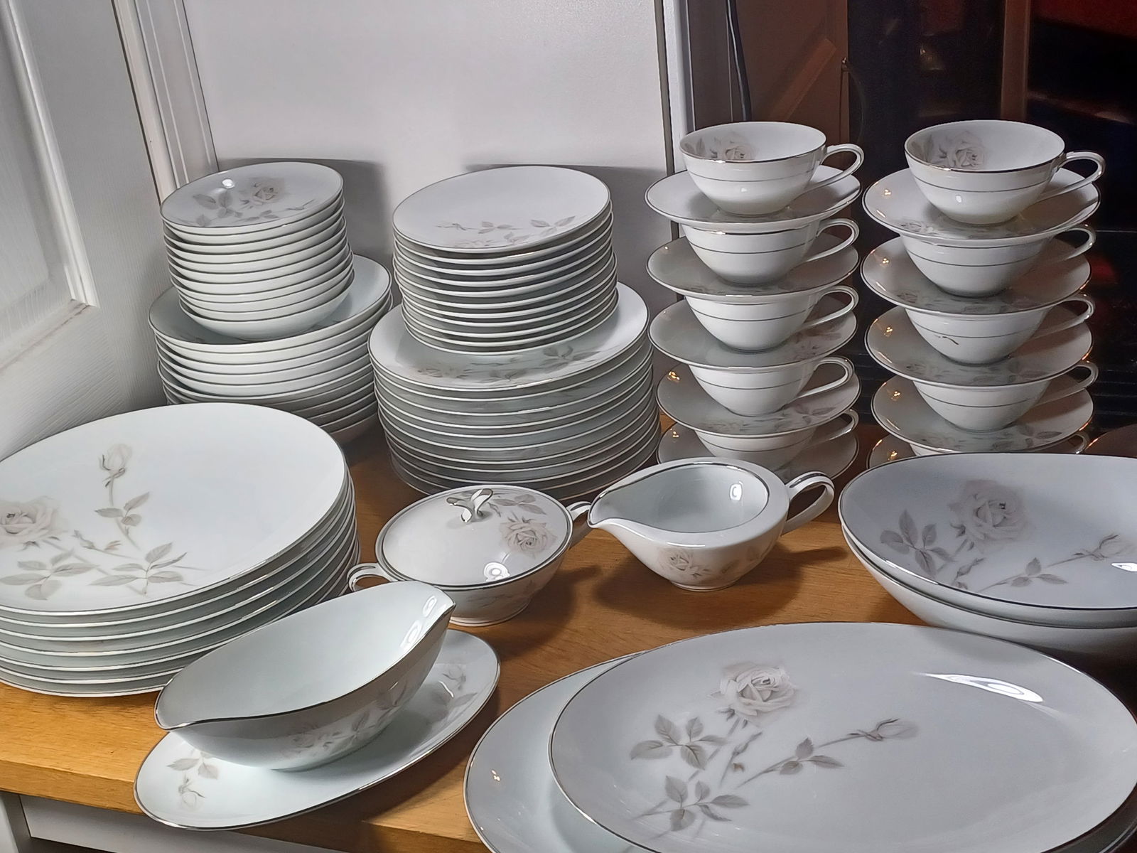Vintage Lot Noritake China / 81 Pieces / Melrose Pattern: Vintage Lot Noritake China / 81 Pieces / Melrose Pattern