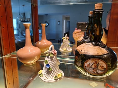 Mixed Lot with Capodimonte Bell