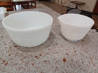 Lot Milk Glass Pyrex Bowl and Milkglass Pouring Bowl
