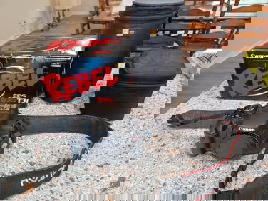 Canon Rebel T3i EOS with 2 empty lens cases