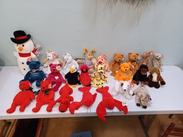 Large Lot of Beenie Babies by TY