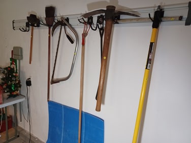 Lot Tools / Hanger not included