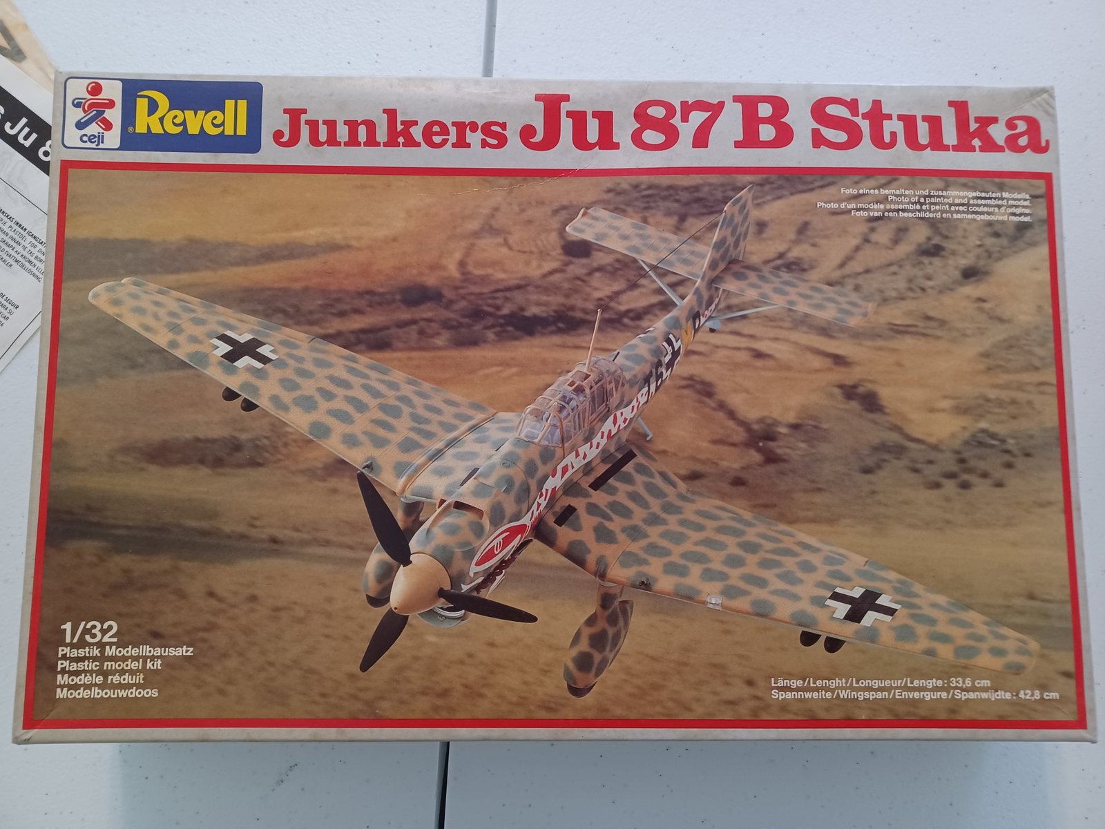 Junkers JU 87 B Stuka Model: Junkers JU 87 B Stuka Model