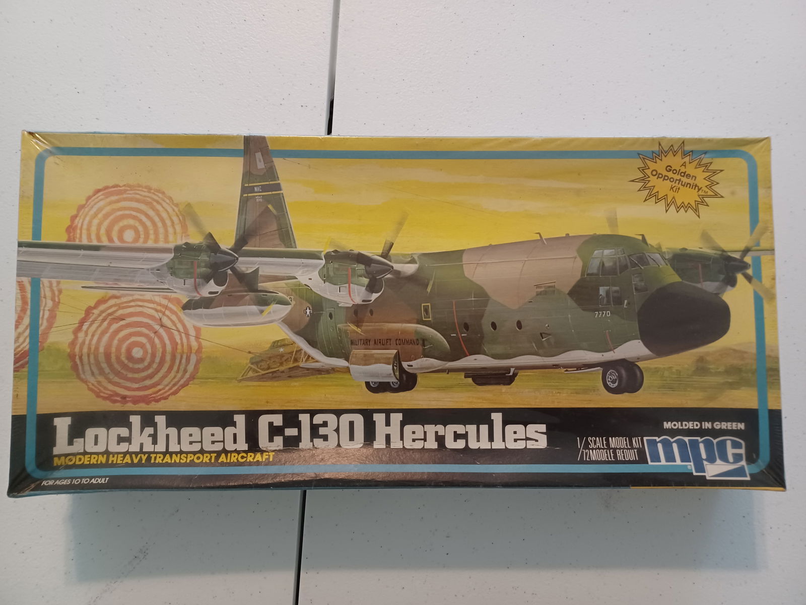 NEW SEALED Lockheed C-130 Hercules Model (1 of 5)