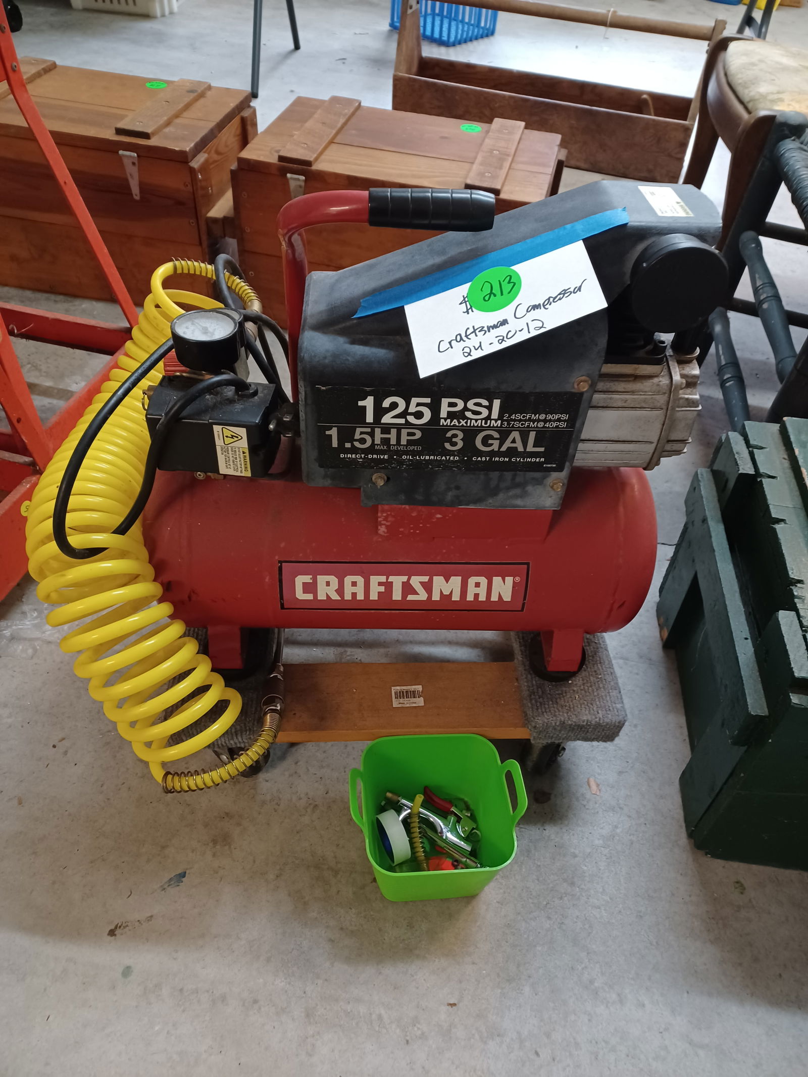 Craftsman 125psi 1.5HP 3 Gallon Air Compressor with accessories (1 of 6)