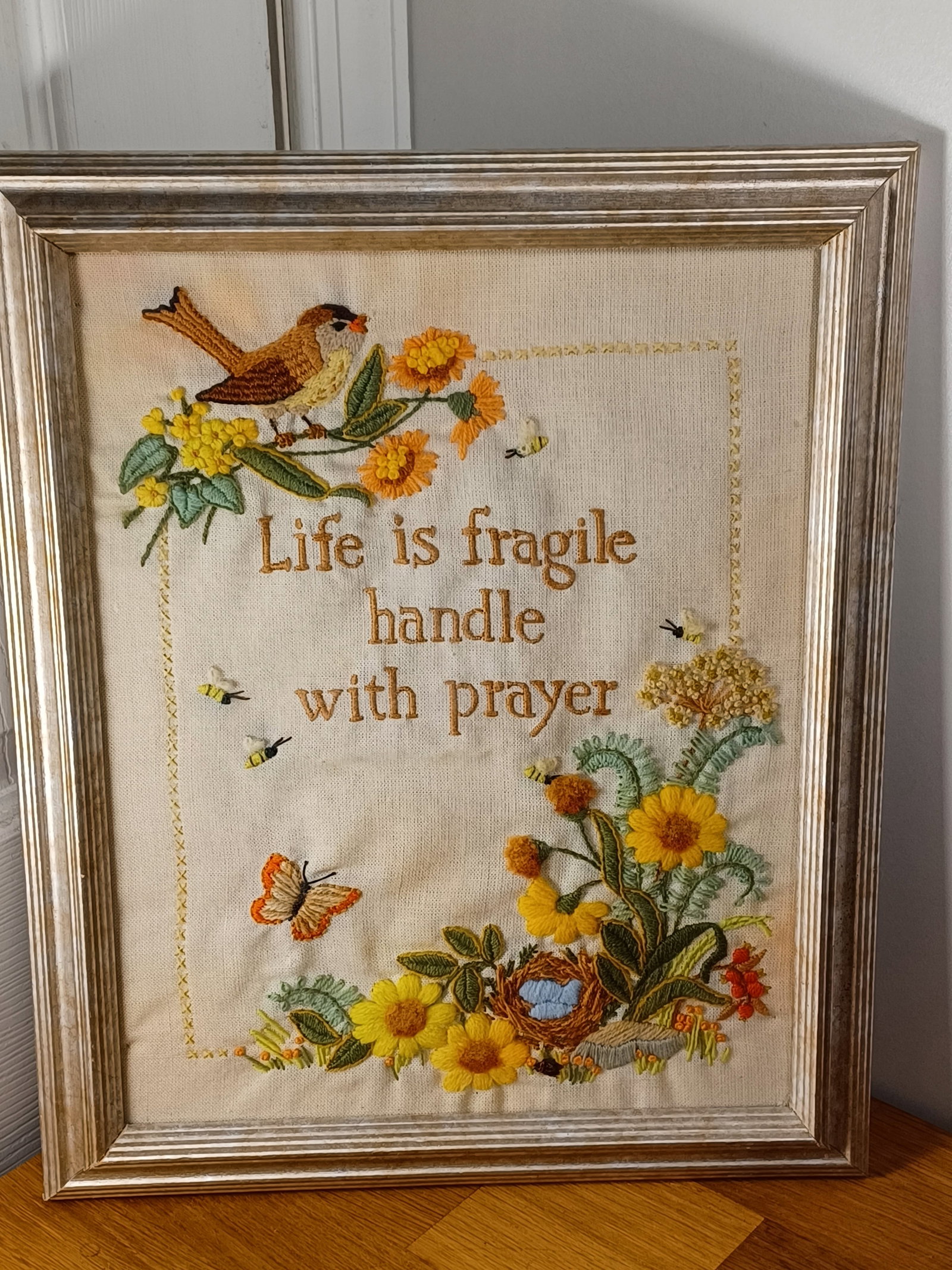 Vintage Framed Emroidery: Vintage Framed Emroidery