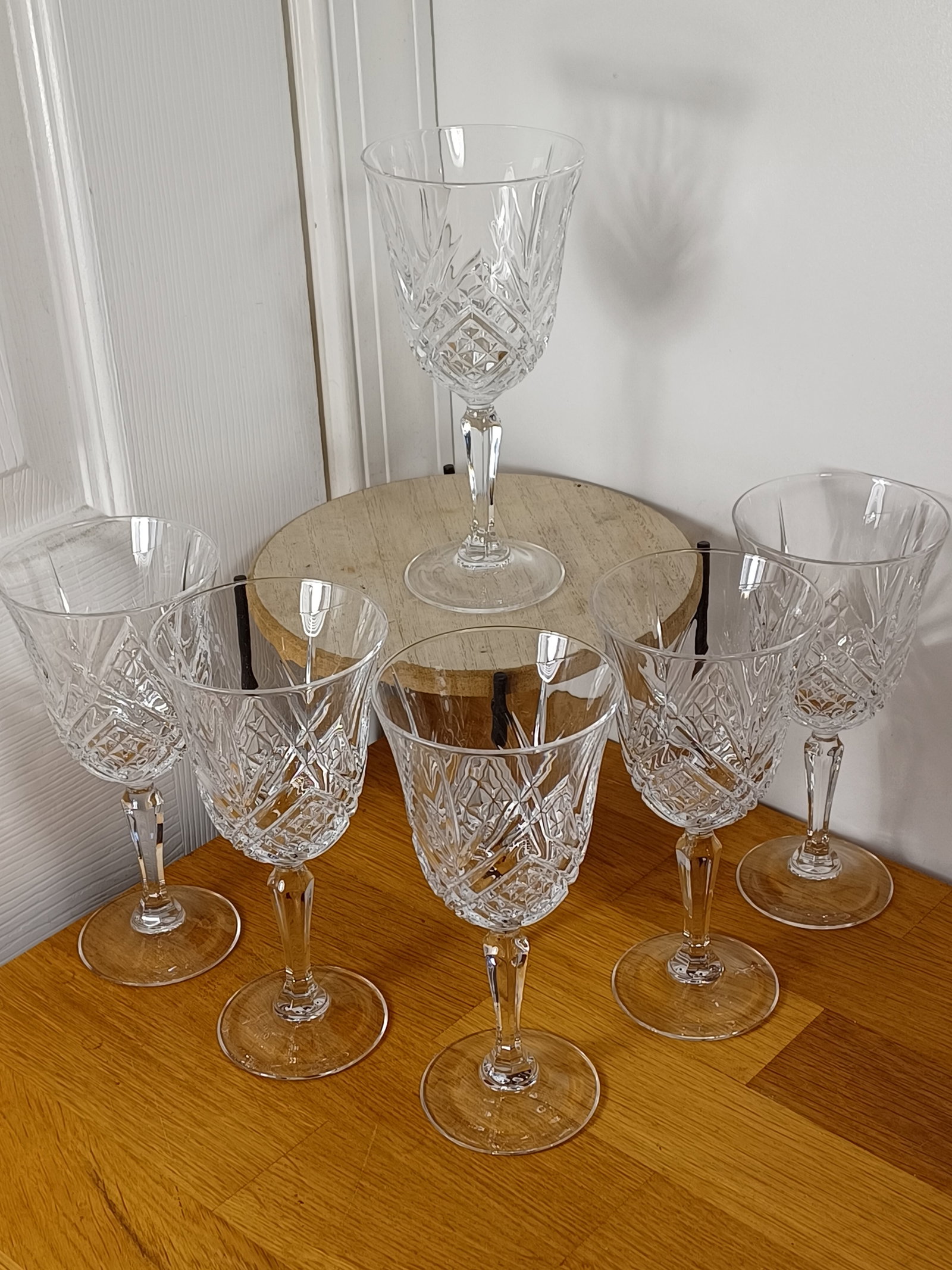 Vintage Set of Cristal Darques Masquerade Wine Glasses: Vintage Set of Cristal Darques Masquerade Wine Glasses