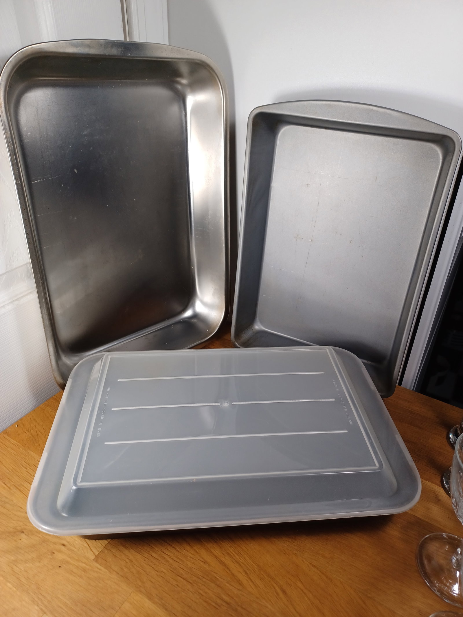 Lot of Cake Baking Pans: Lot of Cake Baking Pans