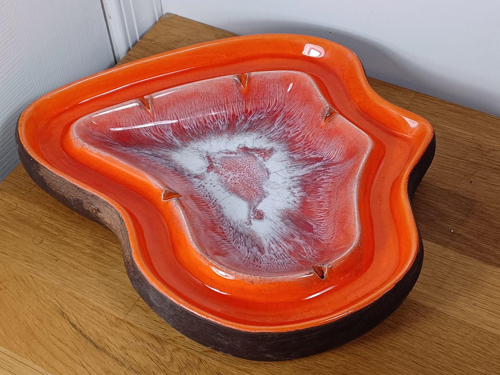 Vintage Mid Century Pottery Ashtray: Vintage Mid Century Pottery Ashtray