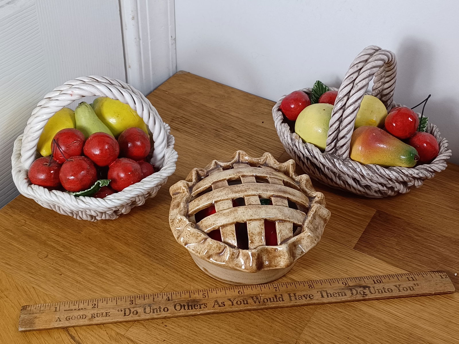 Lot of Pottery Fruit Baskets & Pies (1 of 6)