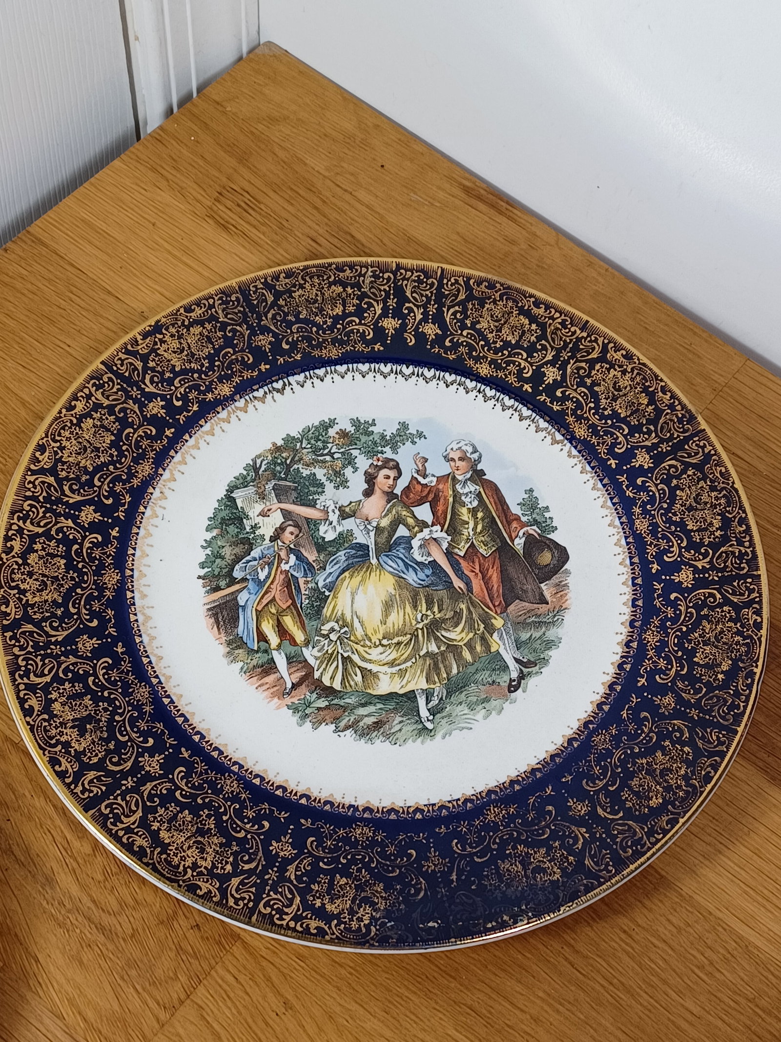 Vintage Imperial Salem Ornate Colbalt & Gold Trimmed Plate: Vintage Imperial Salem Ornate Colbalt & Gold Trimmed Plate