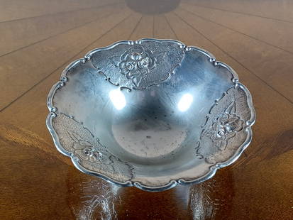 Beautiful Vintage 800 Silver Footed Serving Bowl: Beautiful Vintage 800 Silver Footed Serving Bowl