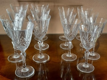 Beautiful Crystal Wine Glass Set